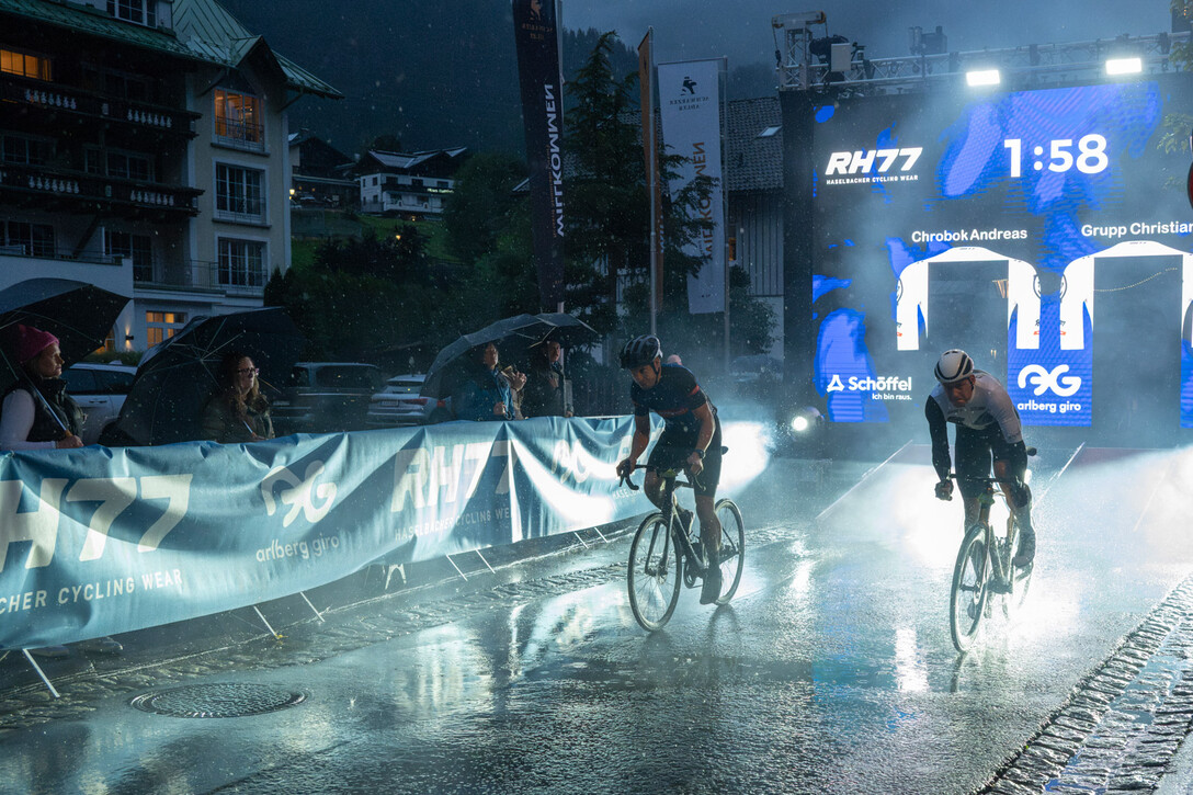 Start des St. Anton Night Sprint / Startgate of the Night Sprint