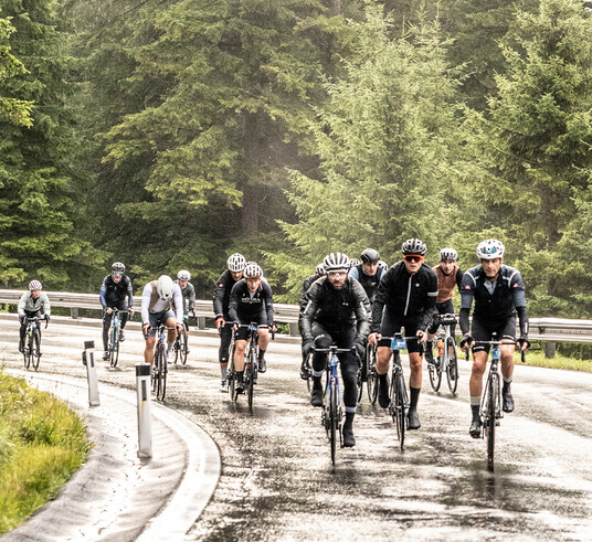 A group of athletes on the climb towards the Arlberg Pass