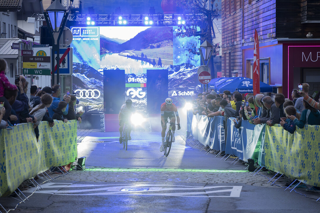 Start des St. Anton Night Sprint / Startgate of the Night Sprint